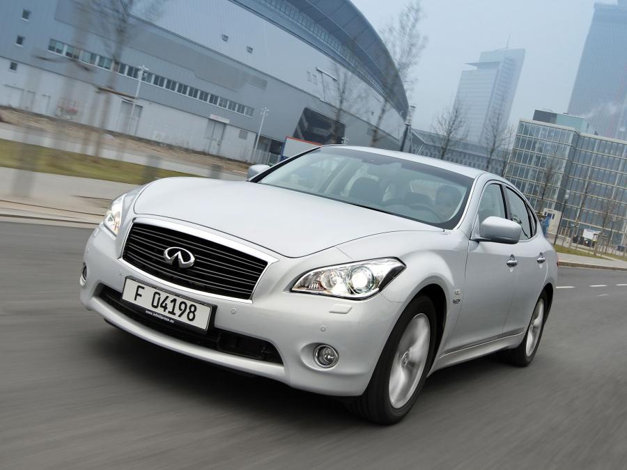  Infiniti M35h 2011 года  (EU) (фото 9 из 12)